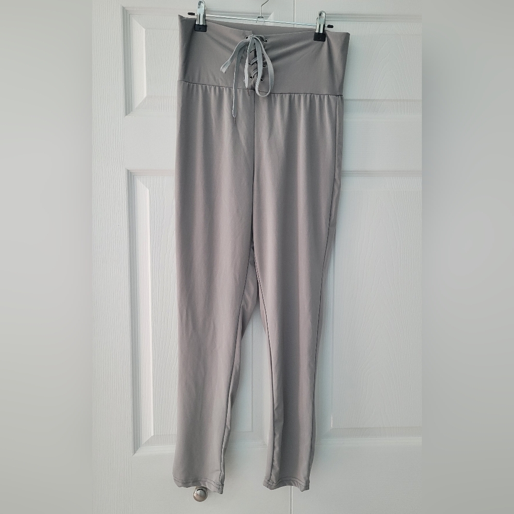 Gray Stretchy Leggings with Laced Waistband